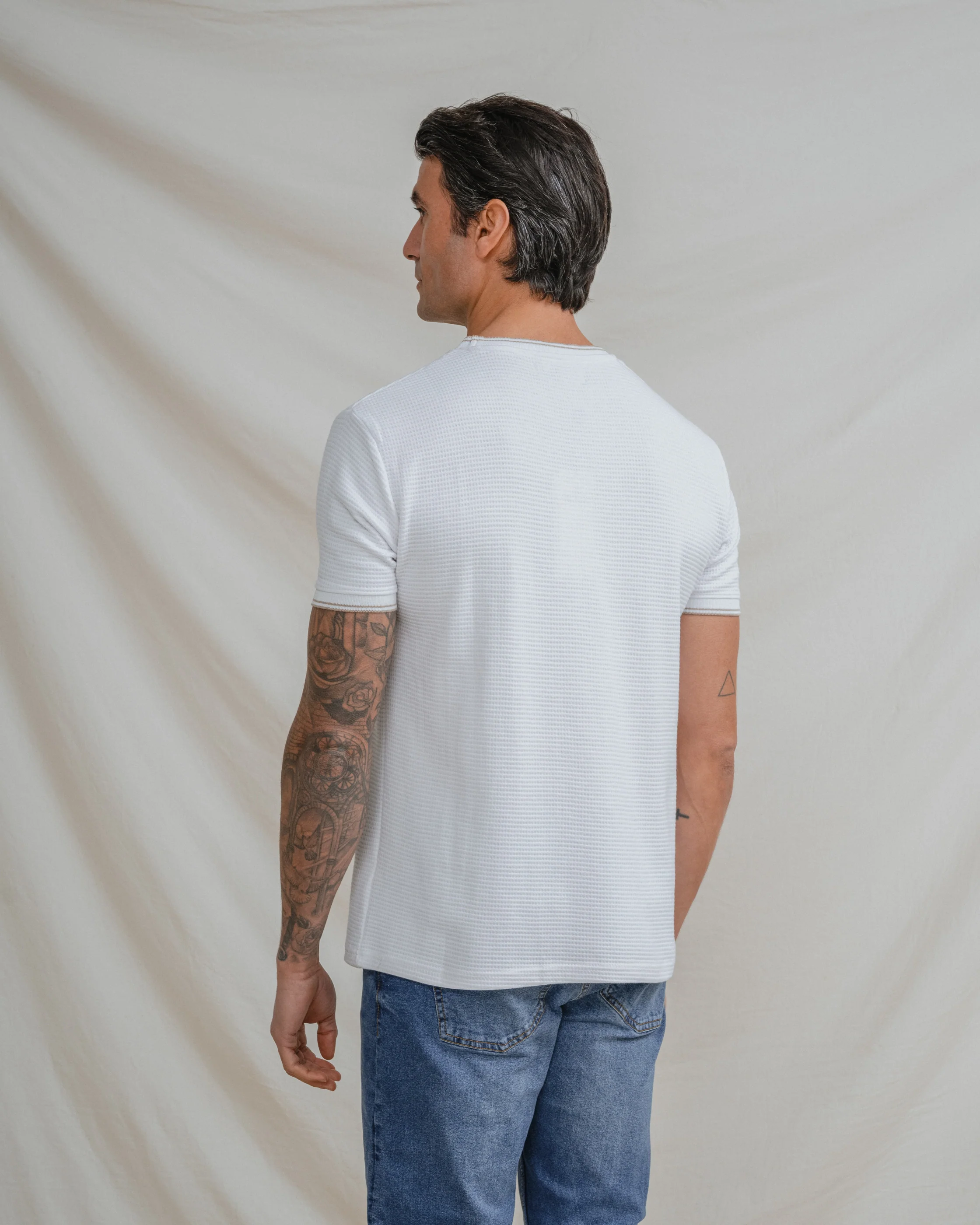 CAMISETA ESTRUCTURA LINEA CONTRASTE - Image 4