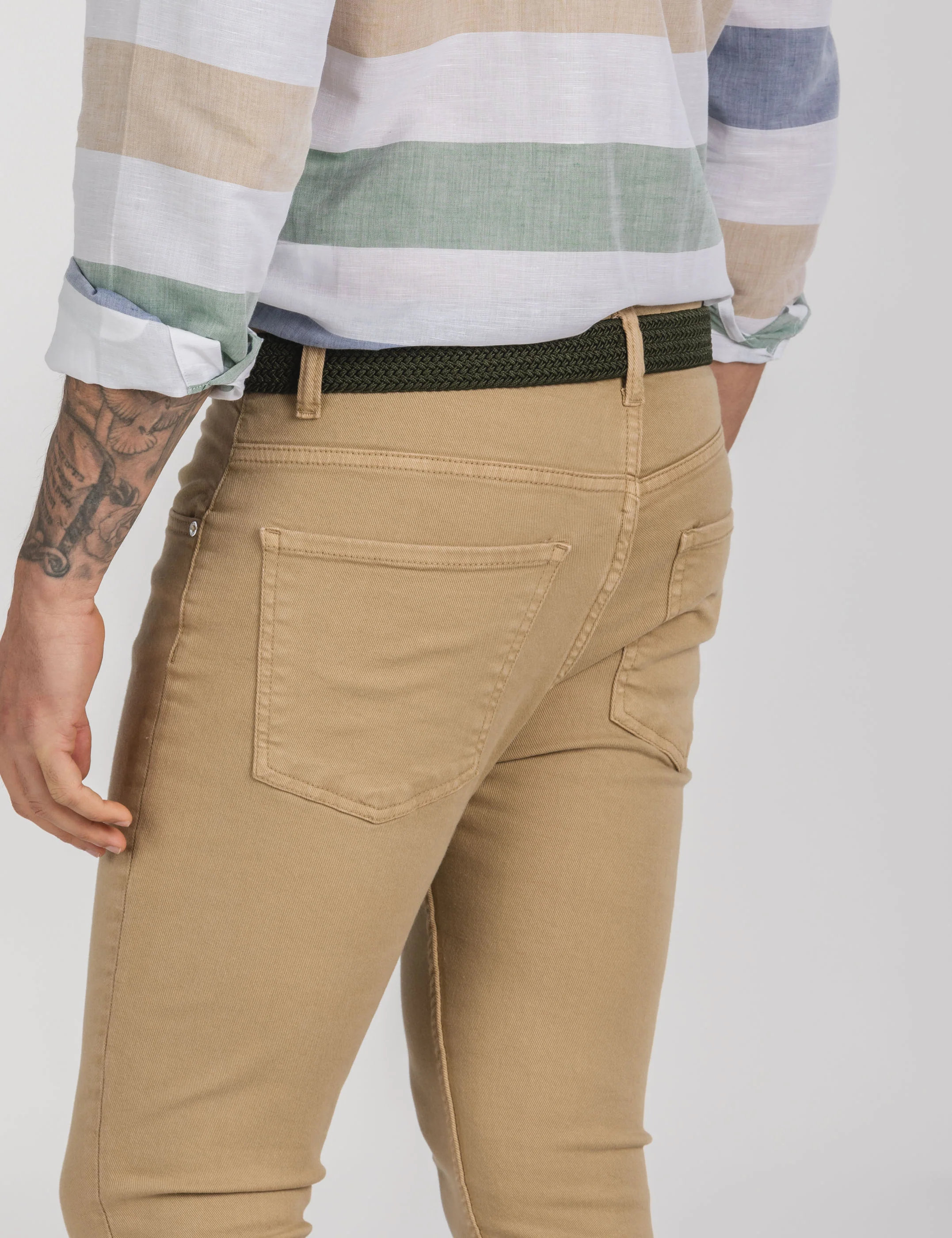 PANTALÓN 5 BOLSILLOS SKINNY CÁMEL - Image 3