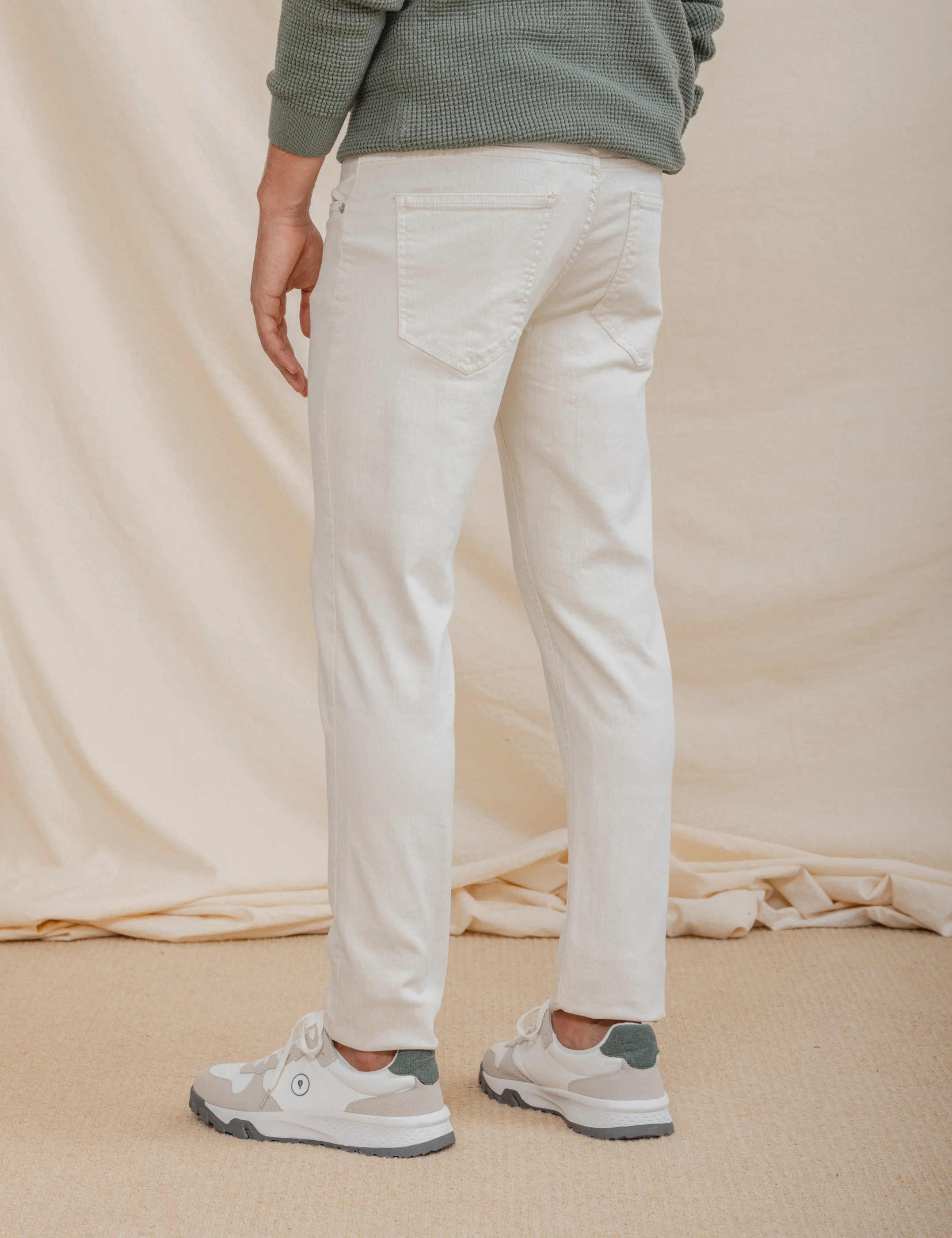 PANTALÓN 5 BOLSILLOS SLIM BEIGE - Image 4